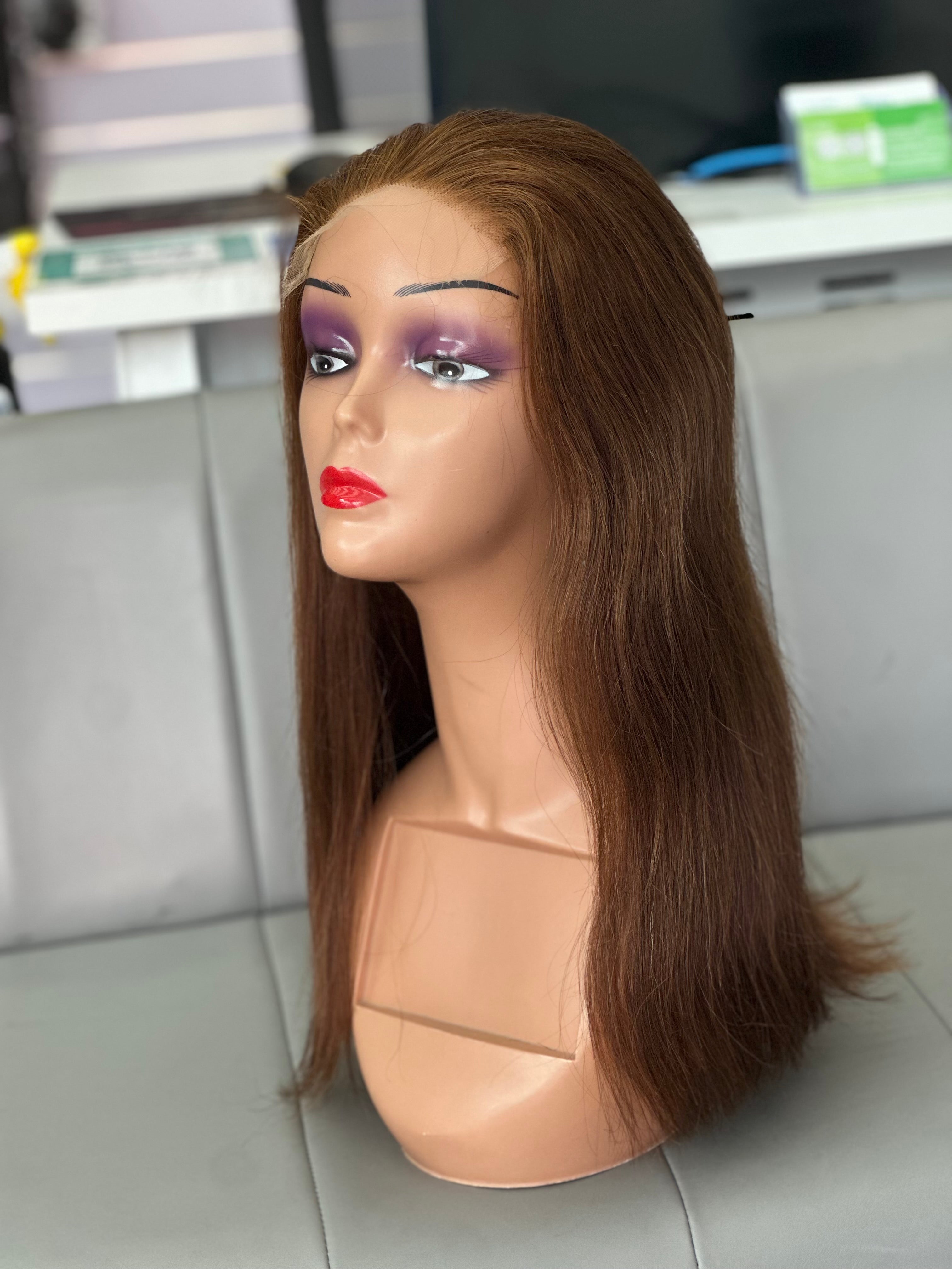 Straight wig